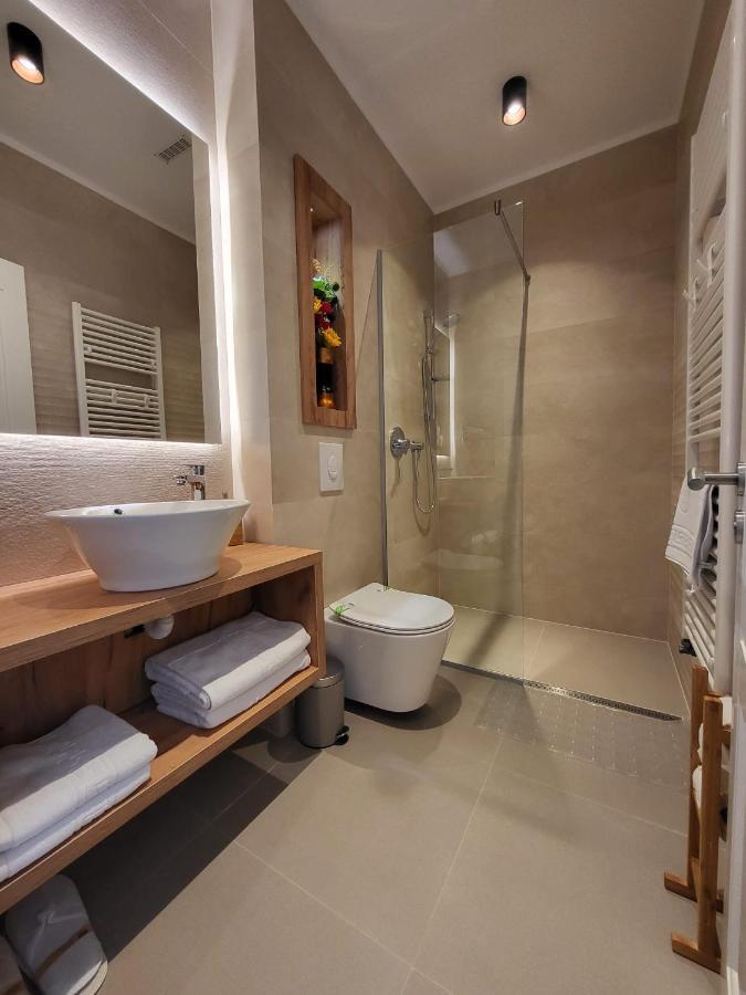 Hotel Excellence Бухарест Экстерьер фото