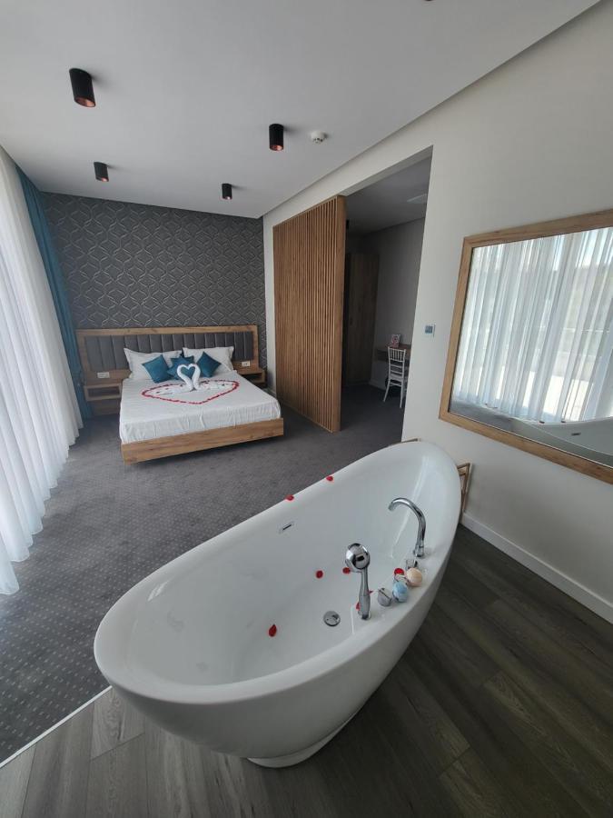 Hotel Excellence Бухарест Экстерьер фото